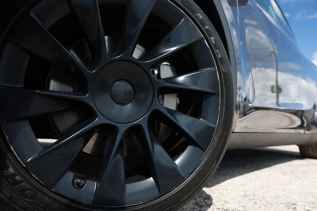 2023 Tesla Model Y Long Range AWD - 23014257 - 35