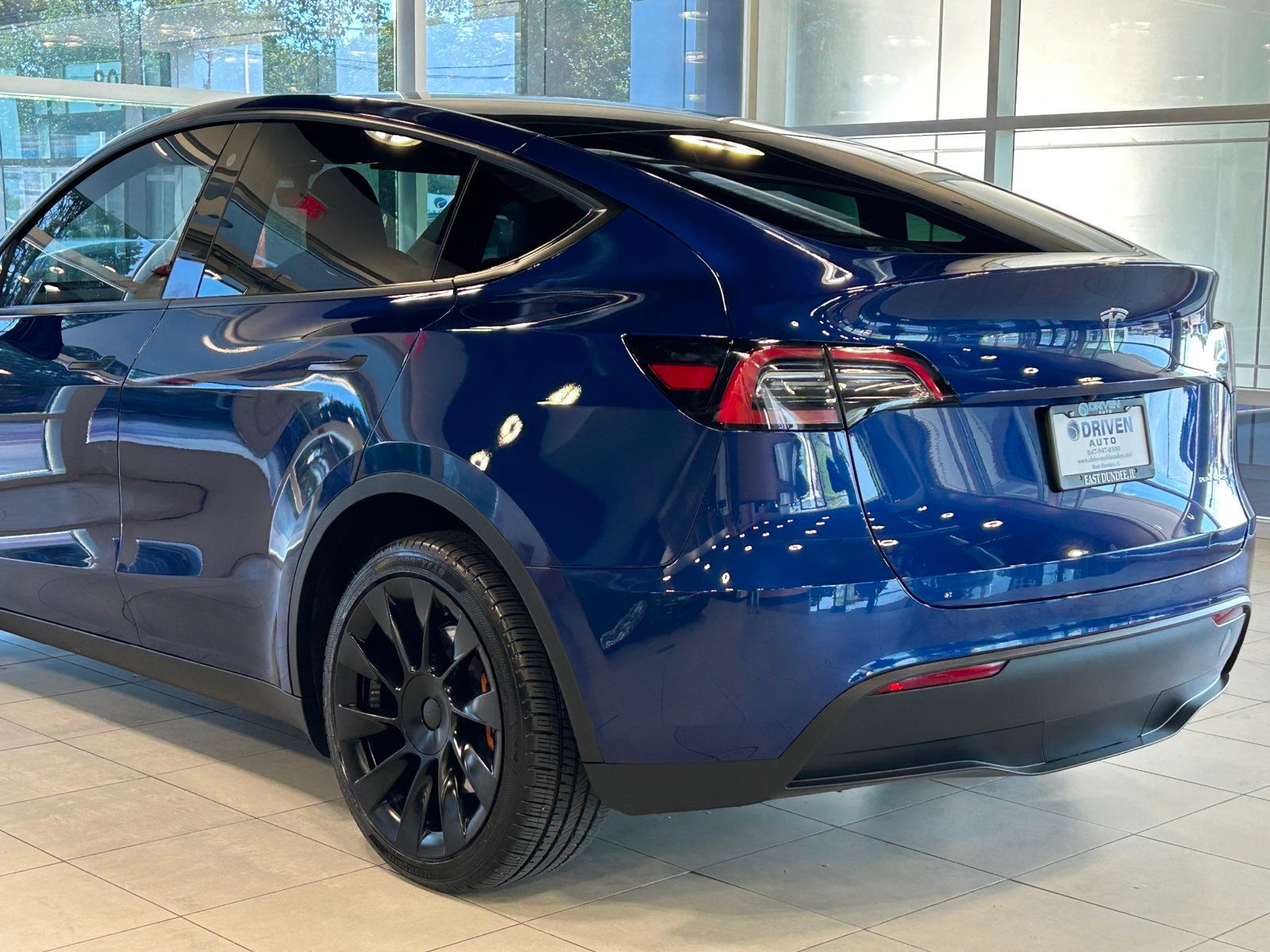 2023 Tesla Model Y Long Range photo 13