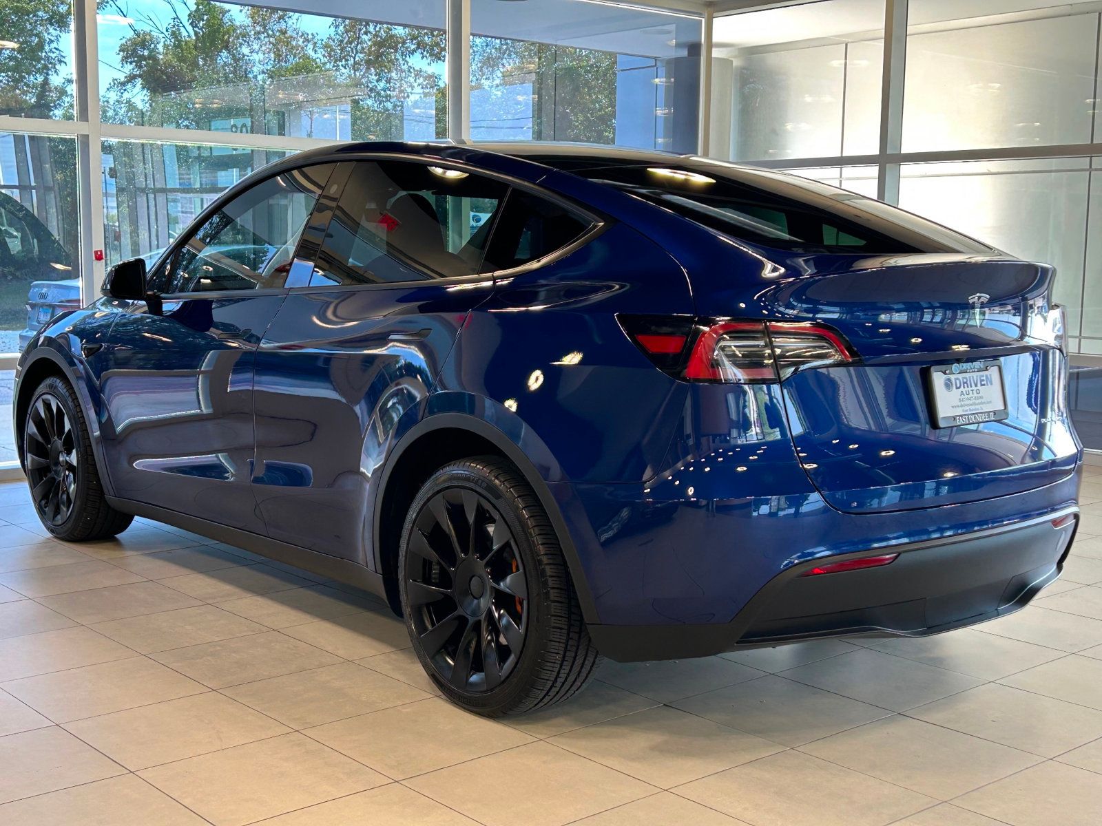 2023 Tesla Model Y Long Range photo 14