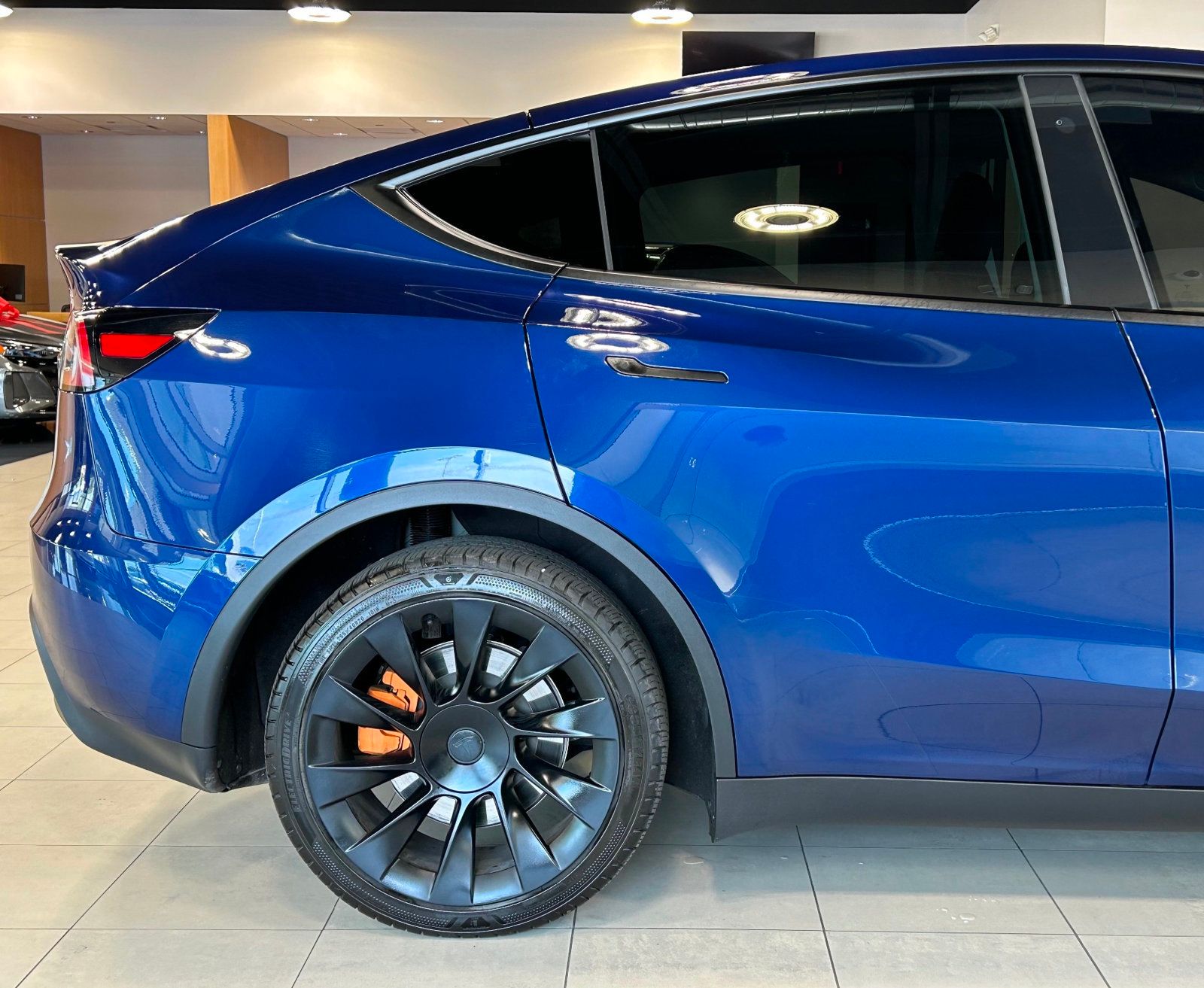 2023 Tesla Model Y Long Range photo 17