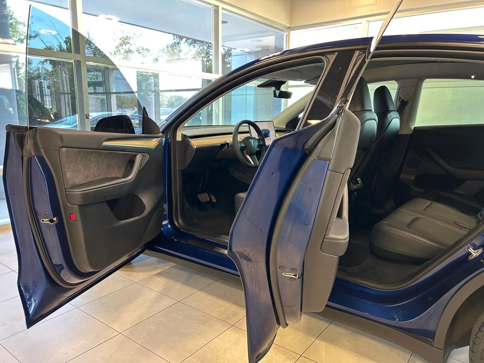 2023 Tesla Model Y Long Range photo 18