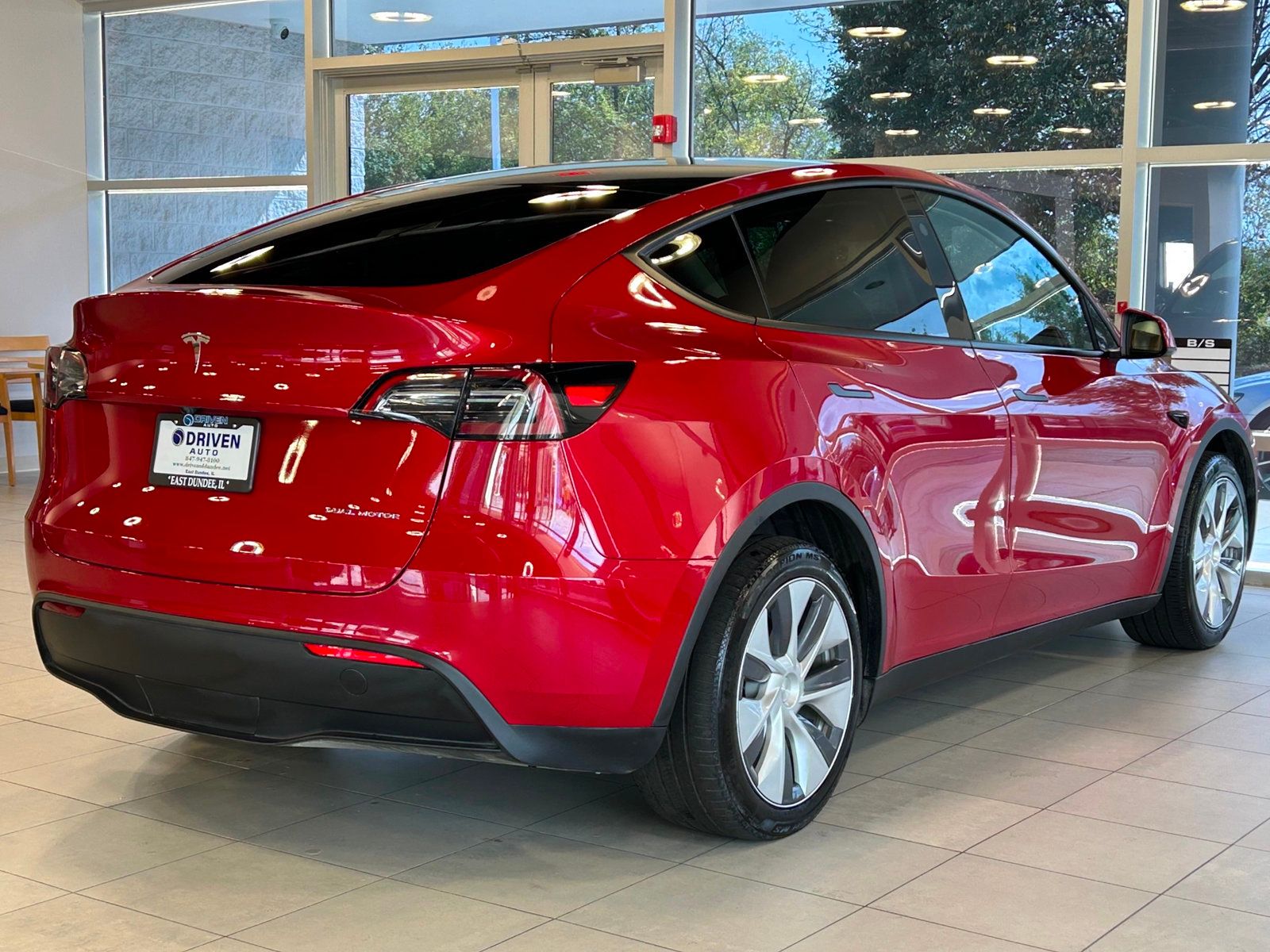 2023 Tesla Model Y Long Range photo 12