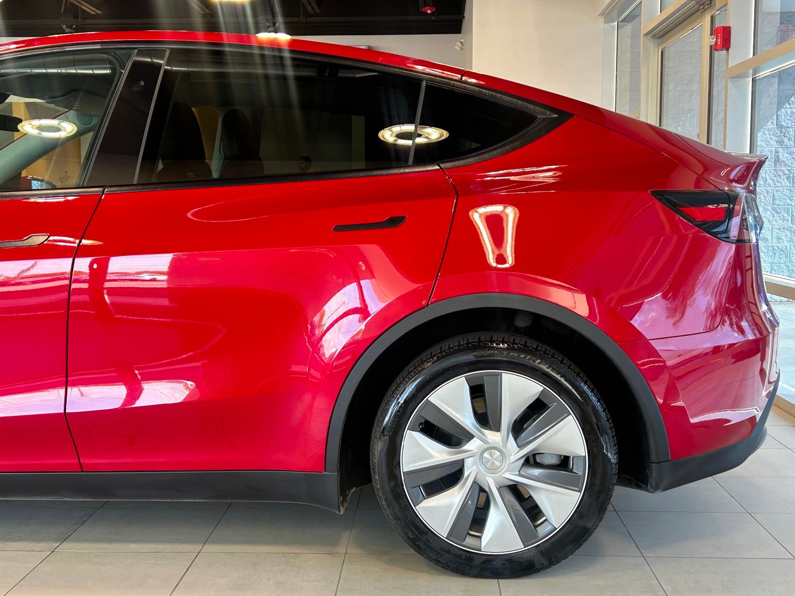 2023 Tesla Model Y Long Range photo 9