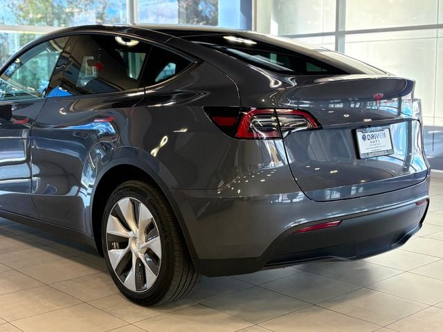 2023 Tesla Model Y Long Range AWD - 22938085 - 12
