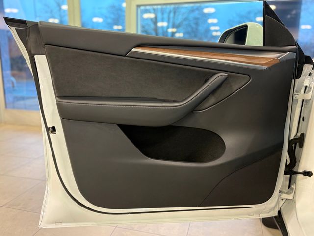 2023 Tesla Model Y Long Range AWD - 22951201 - 18