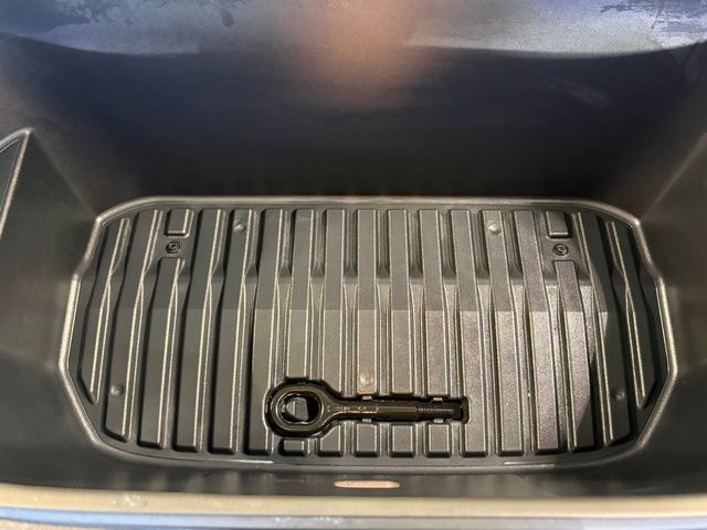 2023 Tesla Model Y Long Range AWD - 22951201 - 36