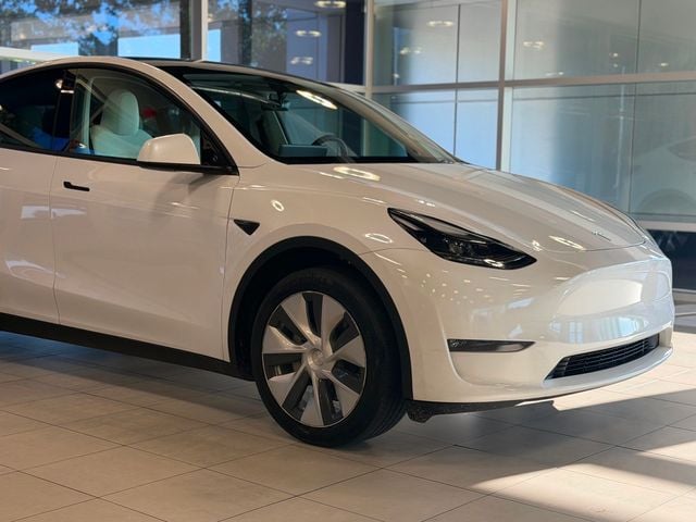 2023 Tesla Model Y Long Range Dual Motor All-Wheel Drive's photo