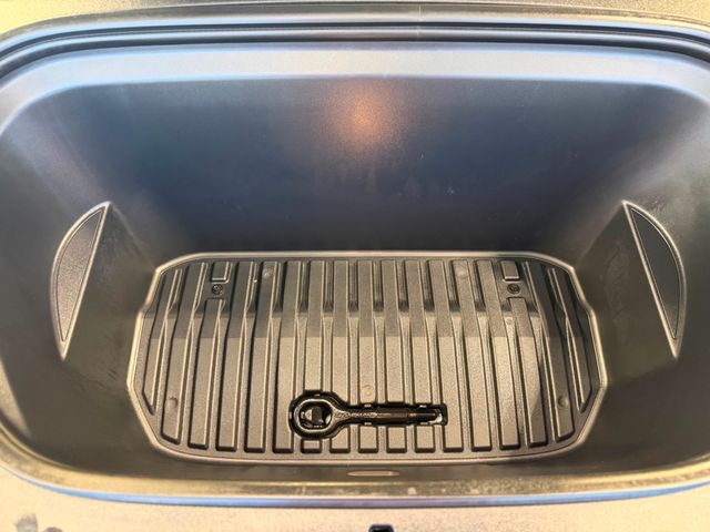 2023 Tesla Model Y Long Range AWD - 23050708 - 37