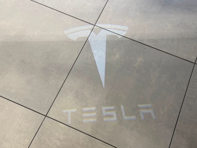 2023 Tesla Model Y Long Range AWD - 23062107 - 17