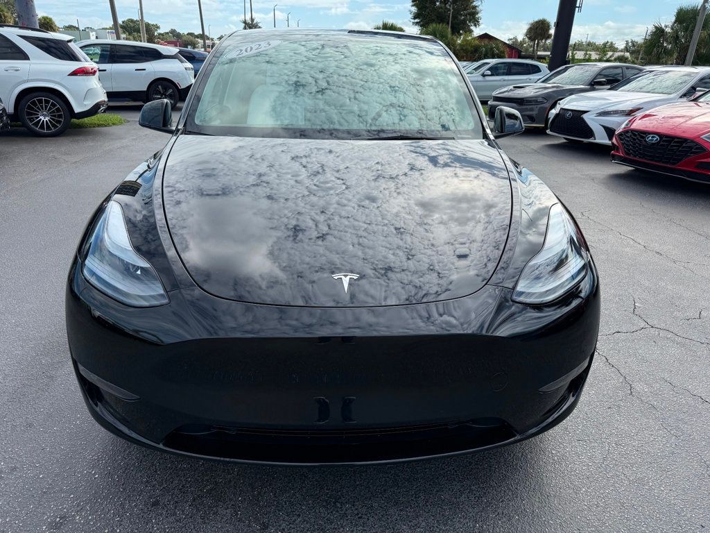 2023 Tesla Model Y Long Range photo 2