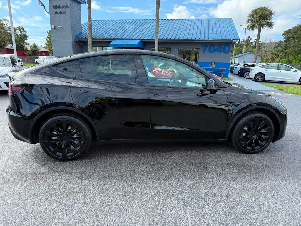 2023 Tesla Model Y Long Range photo 3