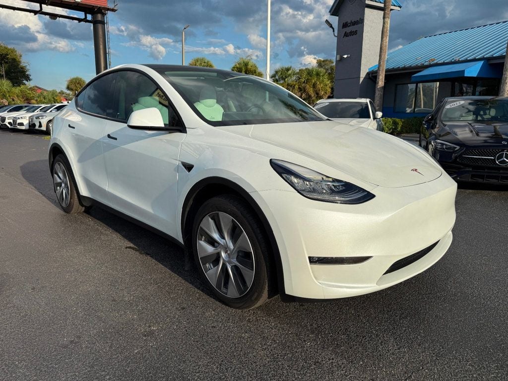 2023 Tesla Model Y Long Range photo 3