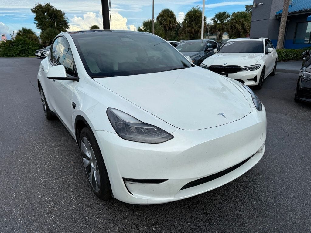 2023 Tesla Model Y Long Range photo 3