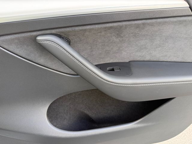 2023 Tesla Model Y Long Range AWD - 22923132 - 29