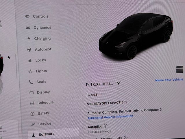 2023 Tesla Model Y Long Range AWD - 22983585 - 9