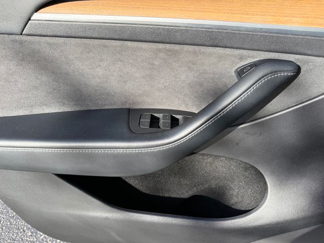 2023 Tesla Model Y Long Range AWD - 23044171 - 18