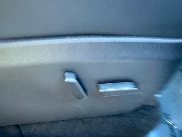 2023 Tesla Model Y Long Range AWD - 23044171 - 29