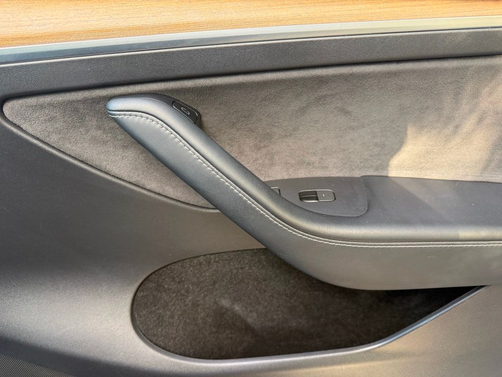 2023 Tesla Model Y Long Range AWD - 23044171 - 30