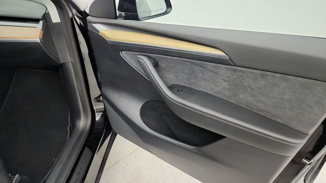 2023 Tesla Model Y Long Range AWD - 22948066 - 30