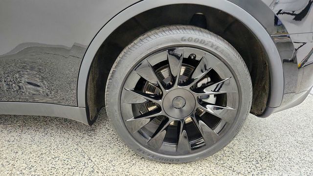2023 Tesla Model Y Long Range AWD - 23019564 - 8