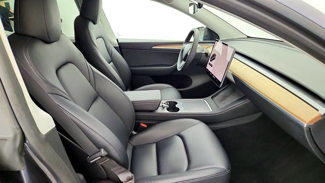 2023 Tesla Model Y Long Range AWD - 23057821 - 26