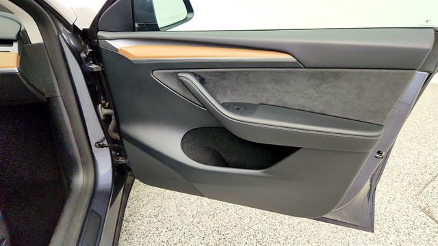 2023 Tesla Model Y Long Range AWD - 23057821 - 28