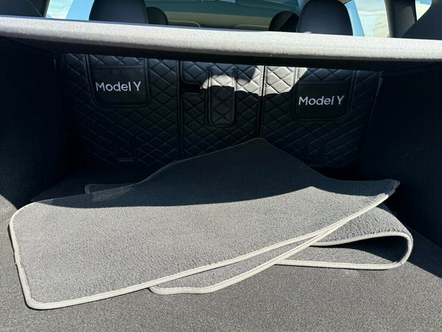 2023 Tesla Model Y Long Range AWD - 23000961 - 36