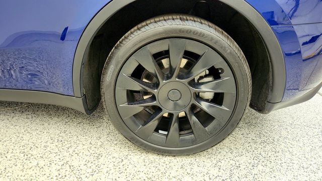 2023 Tesla Model Y Long Range AWD w/ 20'' Induction Wheels & Acceleration Boost - 23005615 - 8