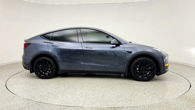 2023 Tesla Model Y Long Range AWD w/ 20'' Induction Wheels & Acceleration Boost - 23034687 - 3