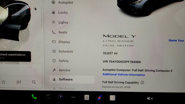 2023 Tesla Model Y Long Range AWD w/ 20'' Wheels, B&W Interior - 23007082 - 13