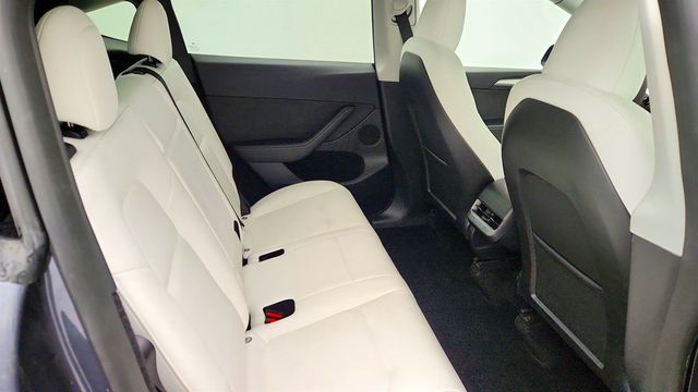 2023 Tesla Model Y Long Range AWD w/ 20'' Wheels, B&W Interior - 23007082 - 27