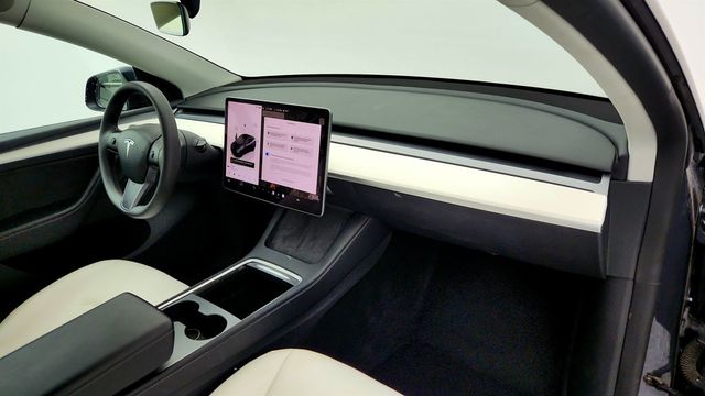 2023 Tesla Model Y Long Range AWD w/ 20'' Wheels, B&W Interior - 23007082 - 29