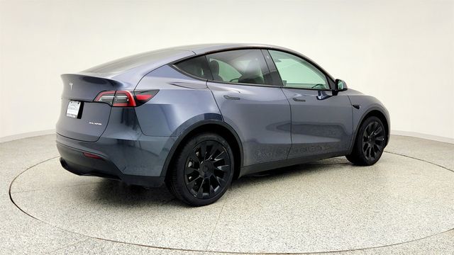 2023 Tesla Model Y Long Range AWD w/ 20'' Wheels, B&W Interior - 23007082 - 4