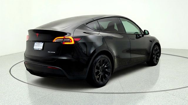 2023 Tesla Model Y Long Range AWD w/ 7-Seat, Accel Boost & 20'' Induction Wheels - 23050041 - 4