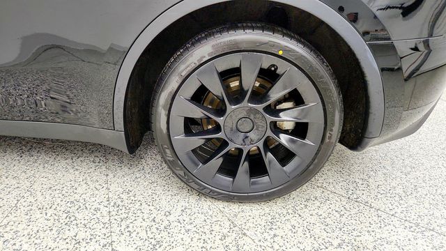 2023 Tesla Model Y Long Range AWD w/ 7-Seat, Accel Boost & 20'' Induction Wheels - 23050041 - 8