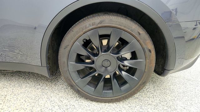 2023 Tesla Model Y Long Range AWD w/ 7 Seat Int., 20'' Wheels & Acceleration Boost - 23009158 - 8