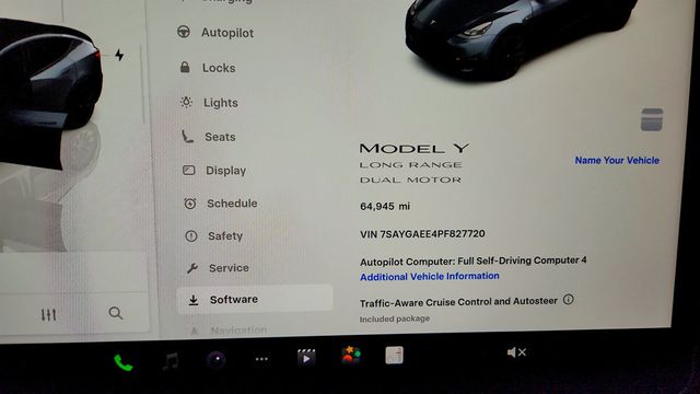 2023 Tesla Model Y Long Range AWD w/ 7 Seat Int., 20'' Wheels & Acceleration Boost - 23030980 - 12