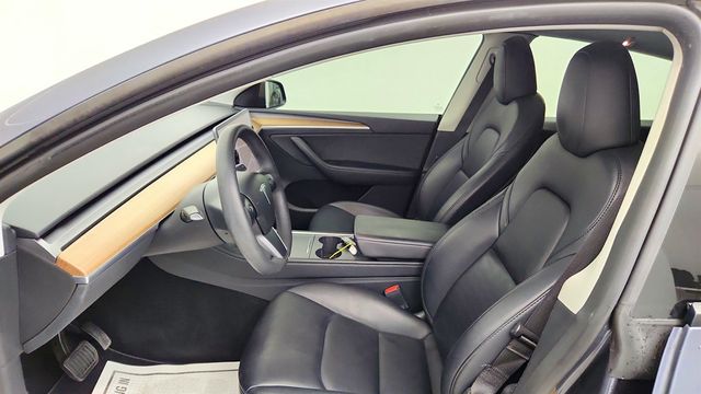 2023 Tesla Model Y Long Range AWD w/ 7 Seat Int., 20'' Wheels & Acceleration Boost - 23030980 - 23