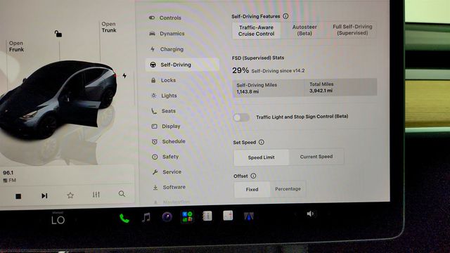 2023 Tesla Model Y Long Range AWD w/ 7-Seat Int., 20’’ Wheels & Acceleration Boost - 23056808 - 16