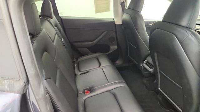 2023 Tesla Model Y Long Range AWD w/ 7-Seat Int., 20’’ Wheels & Acceleration Boost - 23056808 - 26