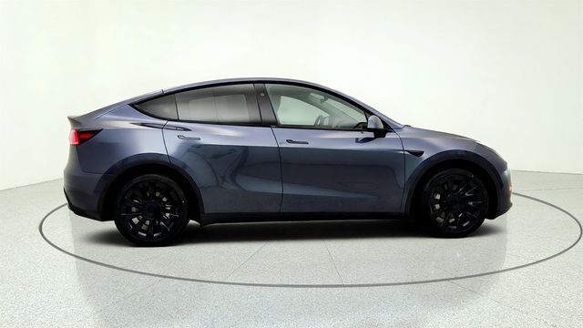 2023 Tesla Model Y Long Range AWD w/ 7-Seat Int., 20’’ Wheels & Acceleration Boost - 23056808 - 3
