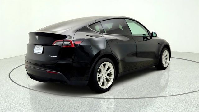 2023 Tesla Model Y Long Range AWD w/ 7 Seat Interior - 23051939 - 4
