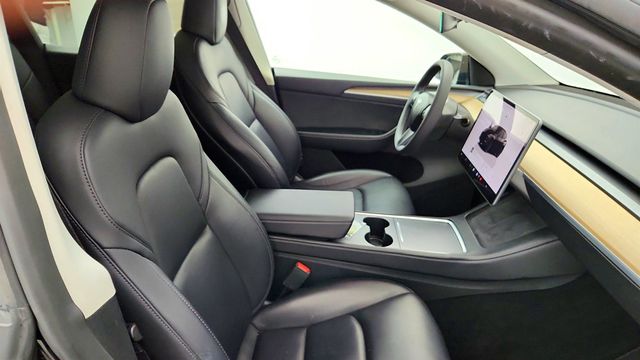 2023 Tesla Model Y Long Range AWD w/ 7-Seat Interior - 23055620 - 29