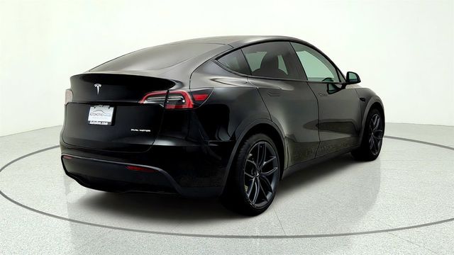 2023 Tesla Model Y Long Range AWD w/ 7-Seat Interior - 23055620 - 4