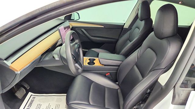 2023 Tesla Model Y Long Range AWD w/ 7-Seat Interior & Acceleration Boost - 23071852 - 10
