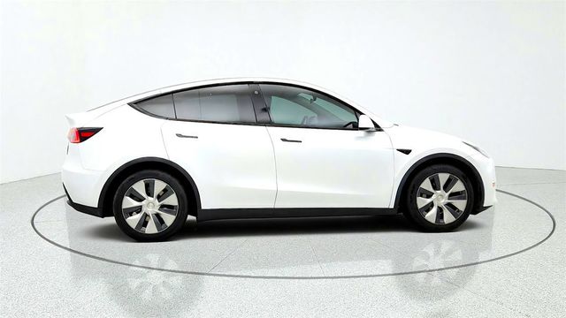 2023 Tesla Model Y Long Range AWD w/ 7-Seat Interior & Acceleration Boost - 23071852 - 3