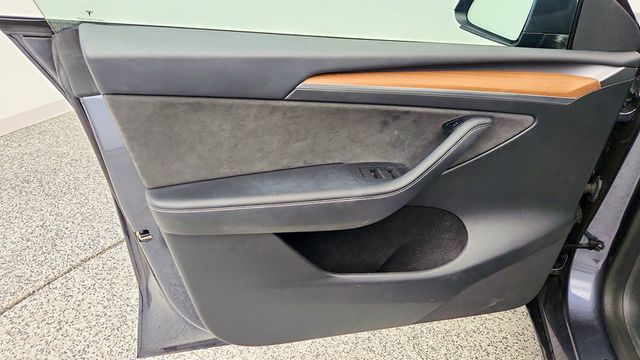 2023 Tesla Model Y Long Range AWD w/ 7-Seat Interior & Acceleration Boost - 23006204 - 10