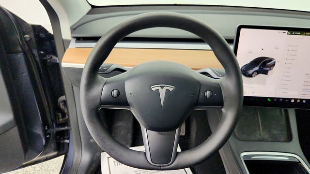 2023 Tesla Model Y Long Range AWD w/ 7-Seat Interior & Acceleration Boost - 23006204 - 12
