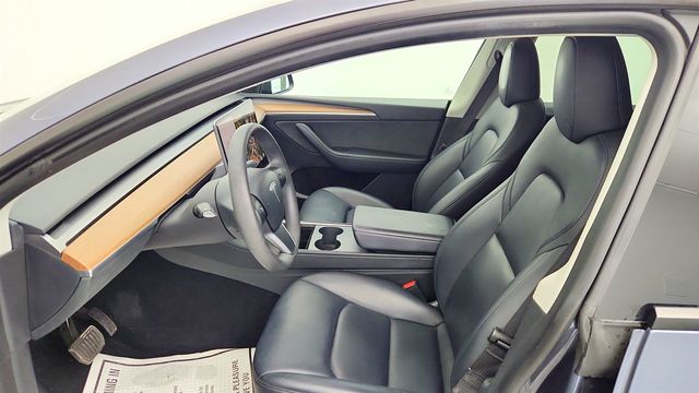2023 Tesla Model Y Long Range AWD w/ 7-Seat Interior & Acceleration Boost - 23006204 - 24