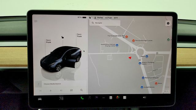 2023 Tesla Model Y Long Range AWD w/ 7 Seat Interior & Acceleration Boost - 23016913 - 20